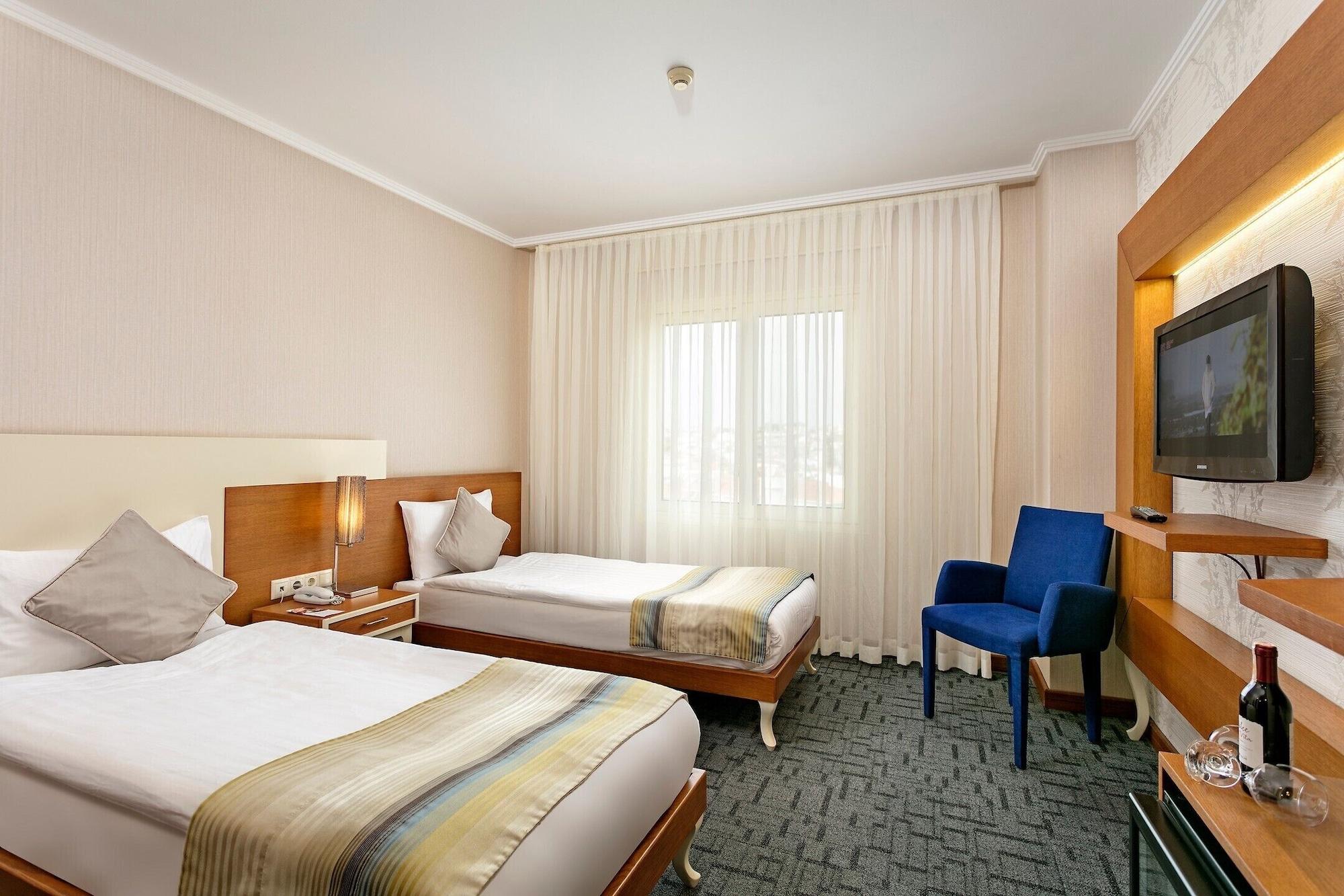 Sisus Hotel Çeşme Εξωτερικό φωτογραφία