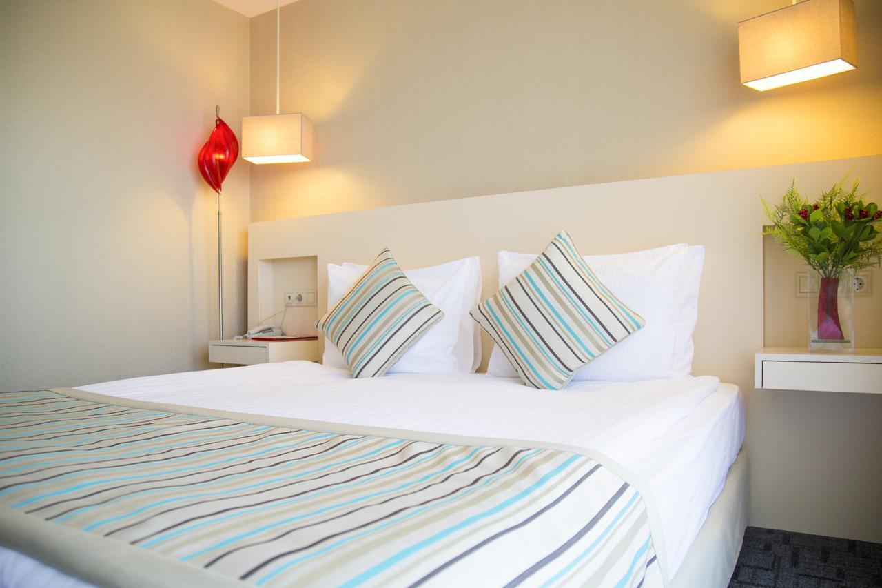 Sisus Hotel Çeşme Εξωτερικό φωτογραφία