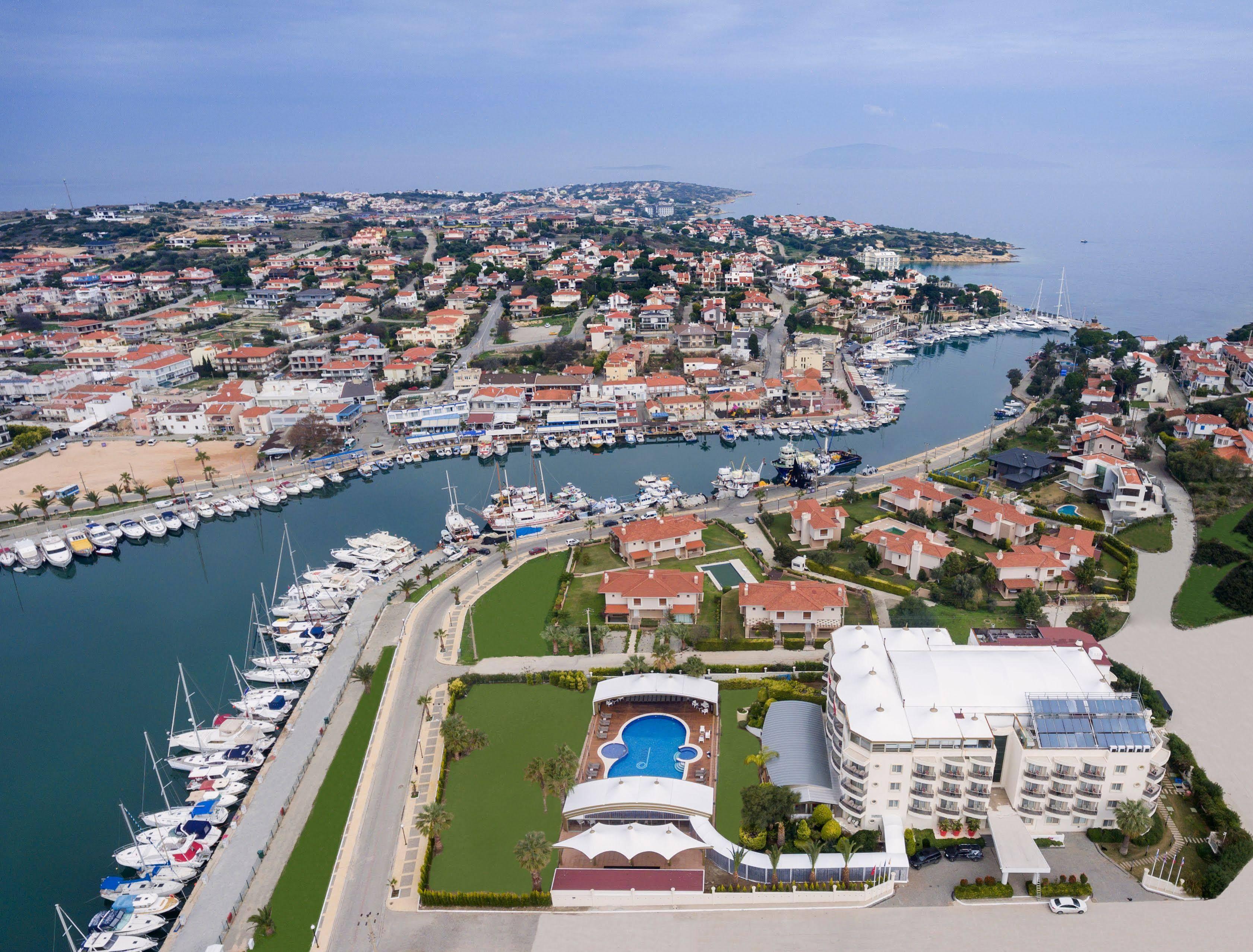 Sisus Hotel Çeşme Εξωτερικό φωτογραφία